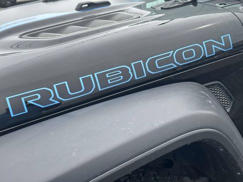 Used 2022 Jeep Wrangler Unlimited Rubicon 4xe AWD/4WD image 10