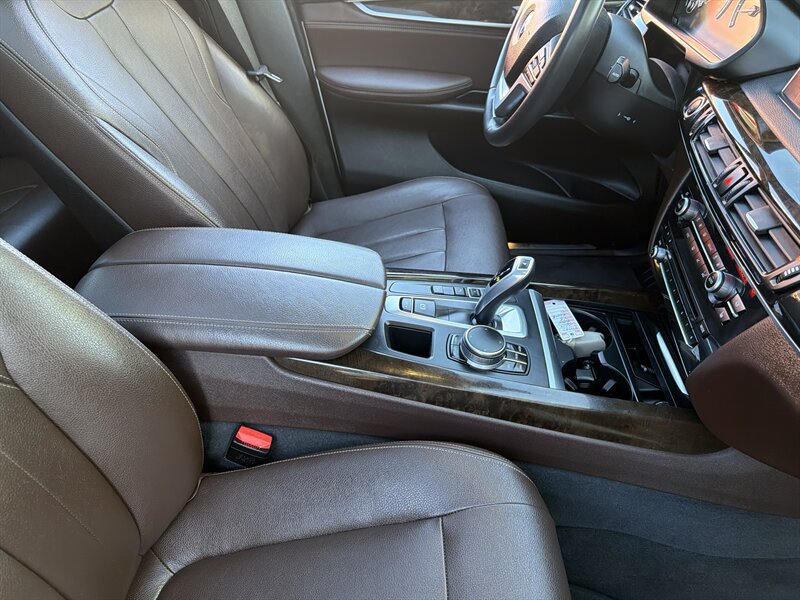 Used 2017 BMW X5 xDrive35i AWD/4WD image 28