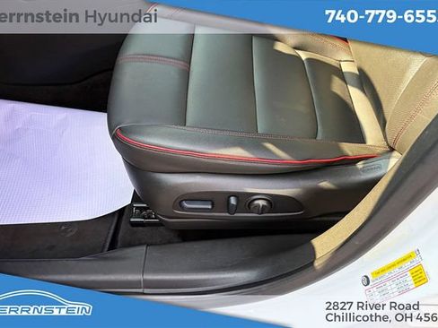 Used 2024 Chevrolet TrailBlazer RS AWD/4WD image 16