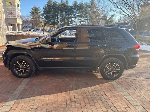 Used 2020 Jeep Grand Cherokee Trailhawk w/ Trailhawk Luxury Group image 6
