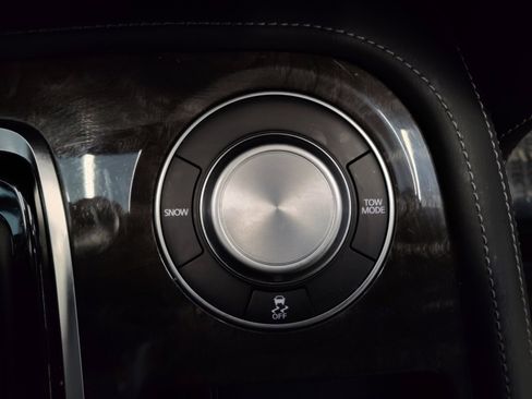 Used 2024 Nissan Armada Platinum w/ Captain's Chairs Package image 40