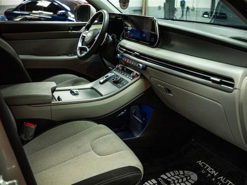 Used 2024 Hyundai Palisade SE image 14