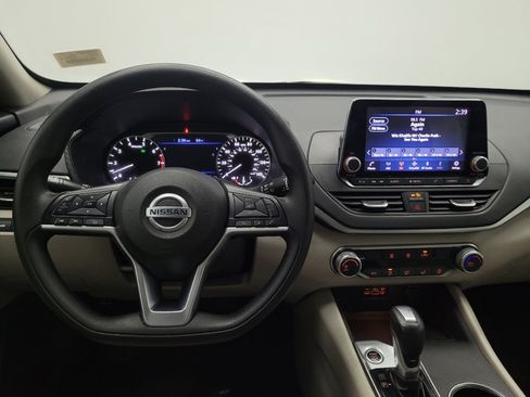 Used 2022 Nissan Altima 2.5 SV image 22
