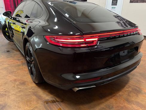 Used 2018 Porsche Panamera 4 w/ Premium Package Plus image 39