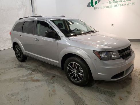 Used 2017 Dodge Journey SE w/ Blacktop Package image 8