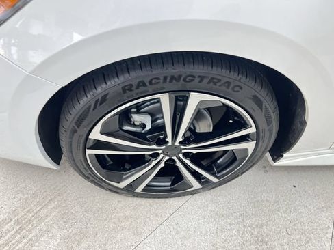 Used 2021 Nissan Sentra SR FWD image 14