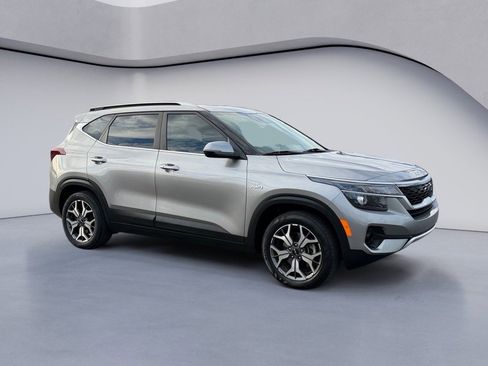 Used 2022 Kia Seltos EX image 1