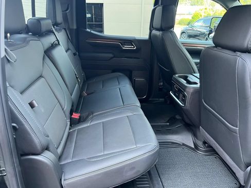 Used 2025 GMC Sierra 1500 Denali w/ Denali Reserve Package AWD/4WD image 9