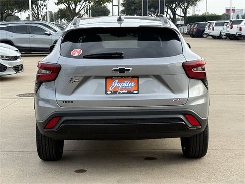 New 2026 Chevrolet Trax RS w/ Sunroof Package image 4
