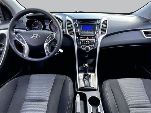 Used 2016 Hyundai Elantra GT FWD image 16