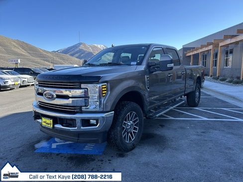 Used 2019 Ford F350 Lariat w/ Lariat Ultimate Package image 3