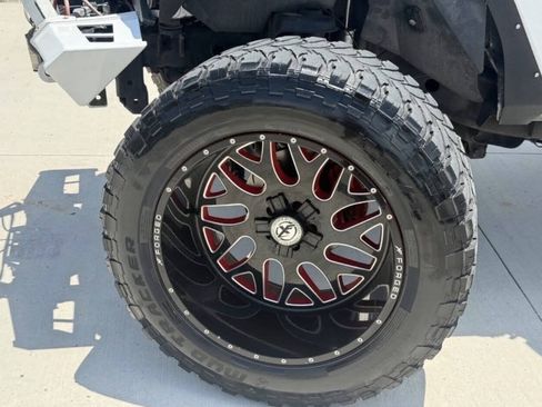 Used 2015 Jeep Wrangler Unlimited Rubicon w/ Dual Top Group AWD/4WD image 9
