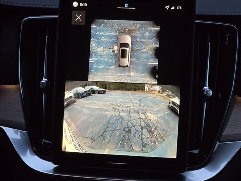 New 2026 Volvo XC90 T8 Plus w/ Protection Package image 18