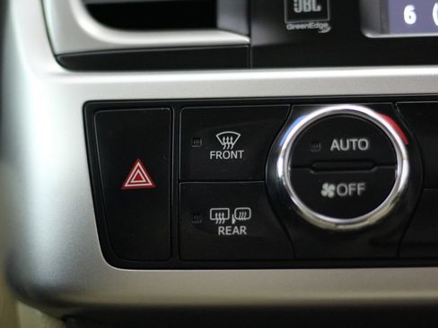 Used 2018 Toyota Highlander Limited FWD image 24