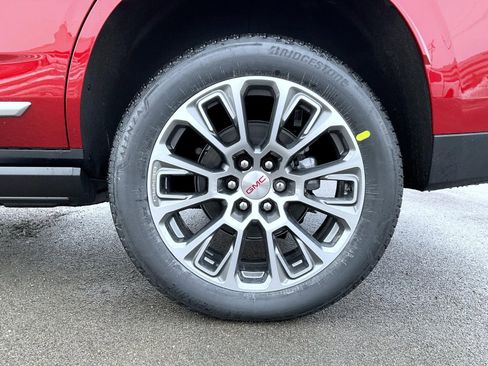 New 2026 GMC Yukon Denali w/ Sun & Power Step Package image 24