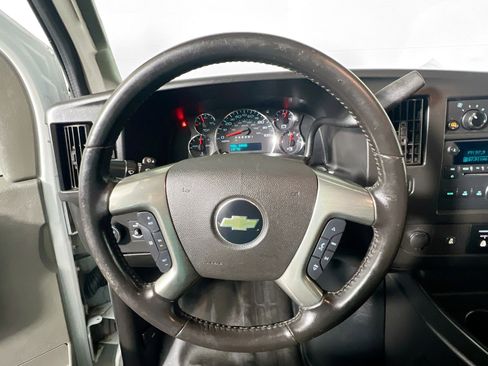 Used 2019 Chevrolet Express 2500 w/ Driver Convenience Package image 17