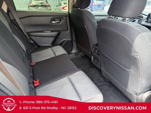 Certified 2025 Nissan Rogue SV FWD image 36