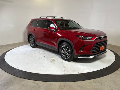 Used 2026 Toyota Grand Highlander AWD Hybrid image 1