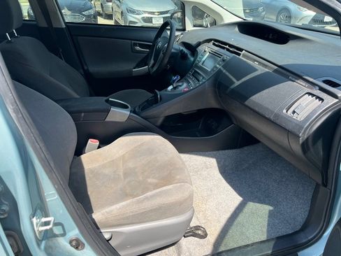 Used 2014 Toyota Prius Plug-In Hybrid image 14