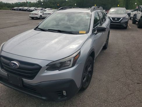 Used 2022 Subaru Outback Onyx Edition XT w/ Popular Package #2 AWD/4WD image 2