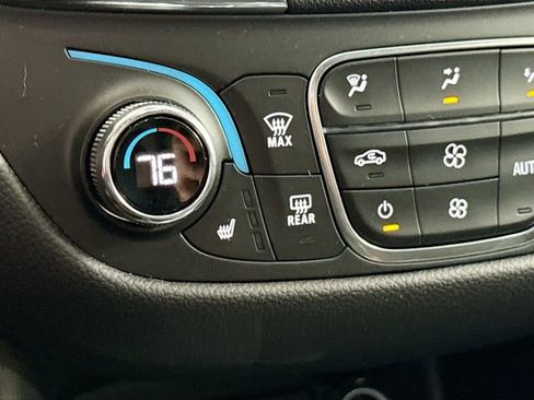 Used 2023 Chevrolet Equinox LT image 20