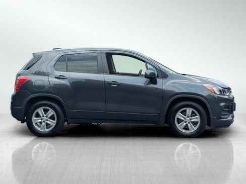 Used 2020 Chevrolet Trax LS FWD image 3