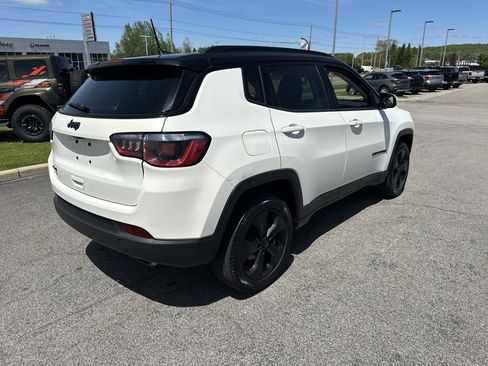 Used 2019 Jeep Compass Latitude AWD/4WD image 14