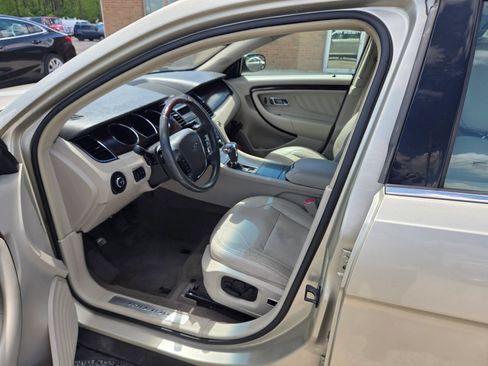 Used 2010 Ford Taurus Limited AWD/4WD image 15