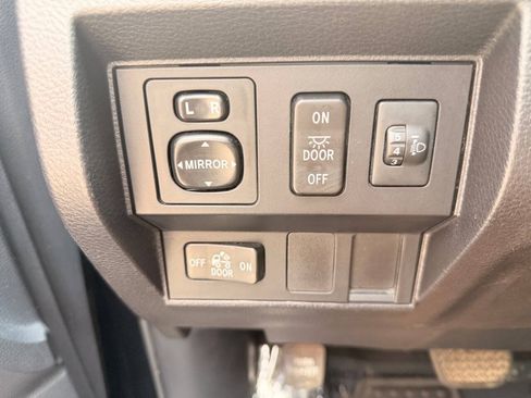 Used 2015 Toyota Tundra SR5 w/ TRD Off Road Package AWD/4WD image 28