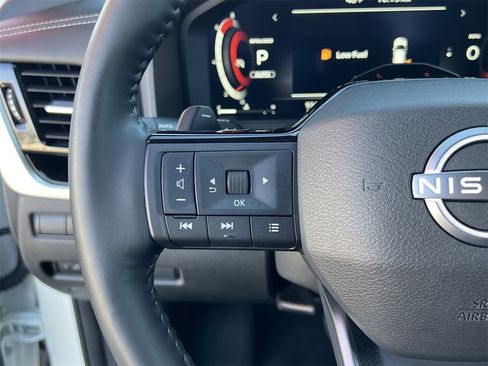 Certified 2025 Nissan Rogue SL w/ Tech Package image 10