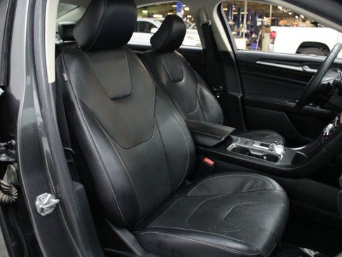 Used 2020 Ford Fusion Titanium image 24