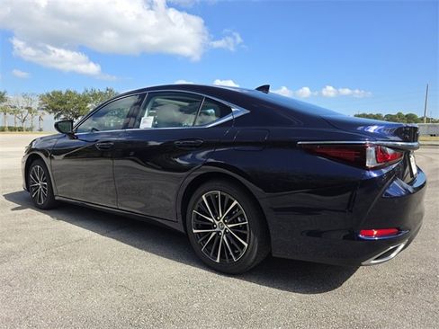 New 2025 Lexus ES 350 w/ Premium Package image 5