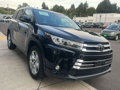 Used 2019 Toyota Highlander Limited AWD/4WD image 4