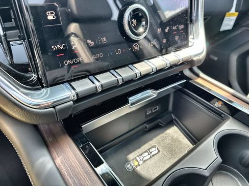 New 2026 GMC Yukon Denali w/ Denali Reserve Package AWD/4WD image 27