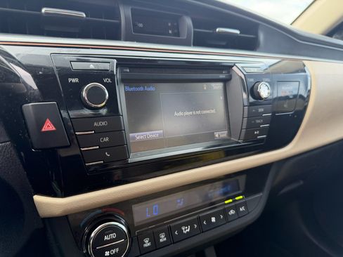 Used 2014 Toyota Corolla LE FWD image 14