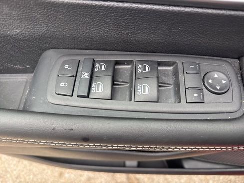 New 2026 Chrysler Pacifica Select image 10