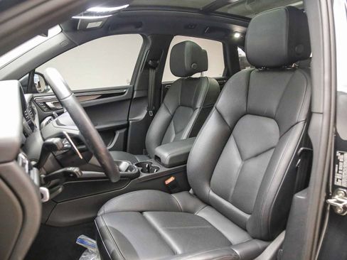 Certified 2025 Porsche Macan S AWD/4WD image 15