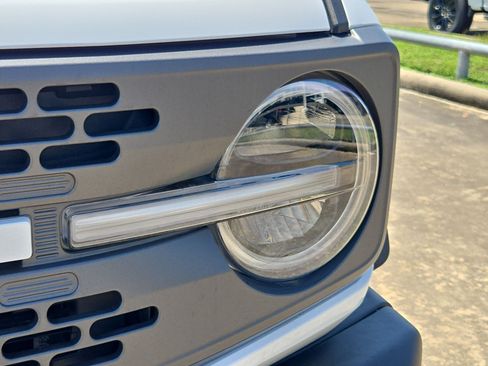 Used 2023 Ford Bronco Badlands w/ Sasquatch Package AWD/4WD image 12