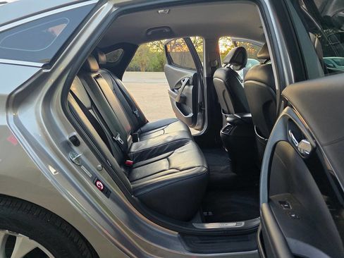 Used 2012 Hyundai Azera Base 4dr Sedan image 20