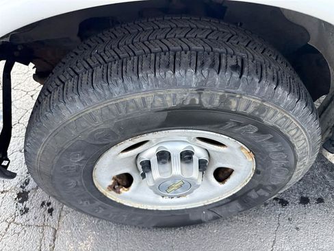 Used 2012 Chevrolet Express 2500 RWD image 11