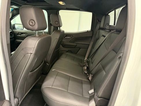 Used 2024 Chevrolet Colorado LT w/ LT Convenience Package III image 16