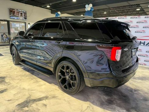 Used 2020 Ford Explorer XLT w/ Comfort Package AWD/4WD image 10