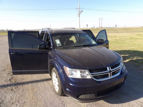 Used 2020 Dodge Journey SE w/ SE Popular Equipment Group image 29