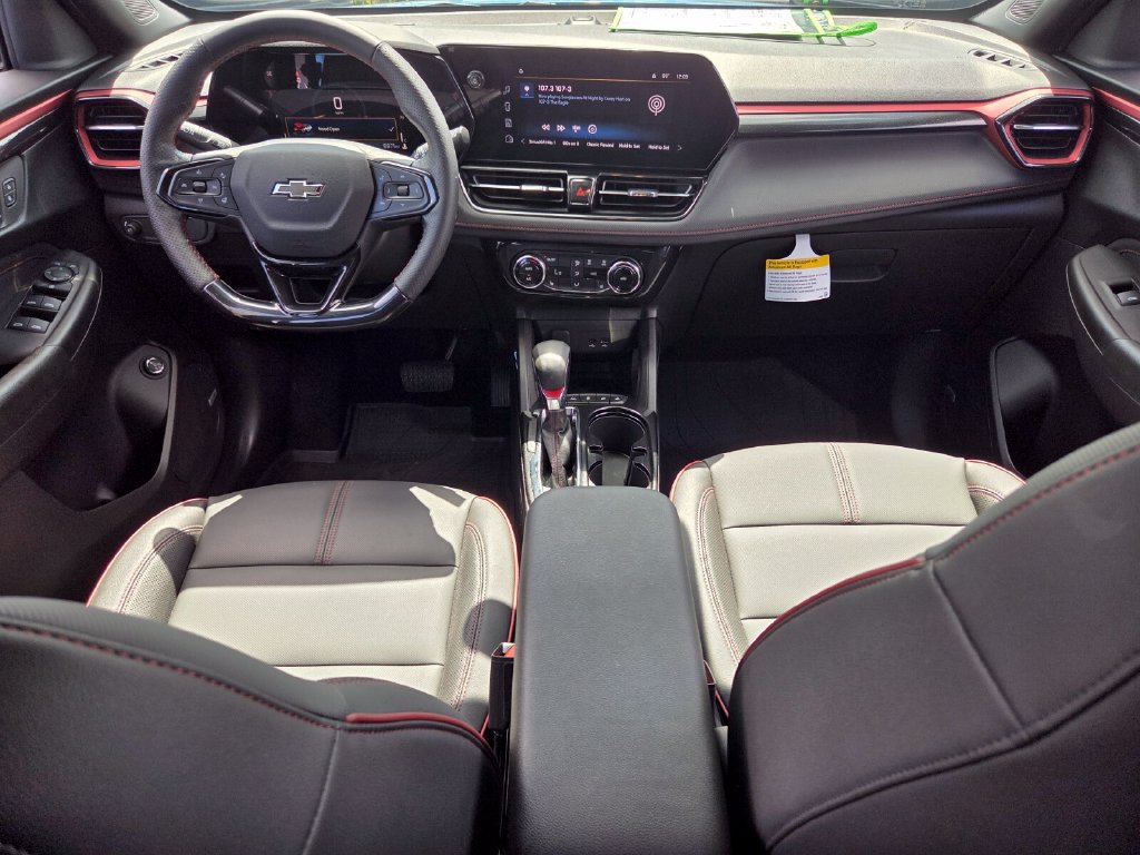 Certified 2026 Chevrolet TrailBlazer RS w/ Convenience Package FWD image 15