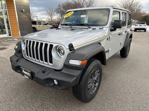 Used 2024 Jeep Wrangler Sport S image 2