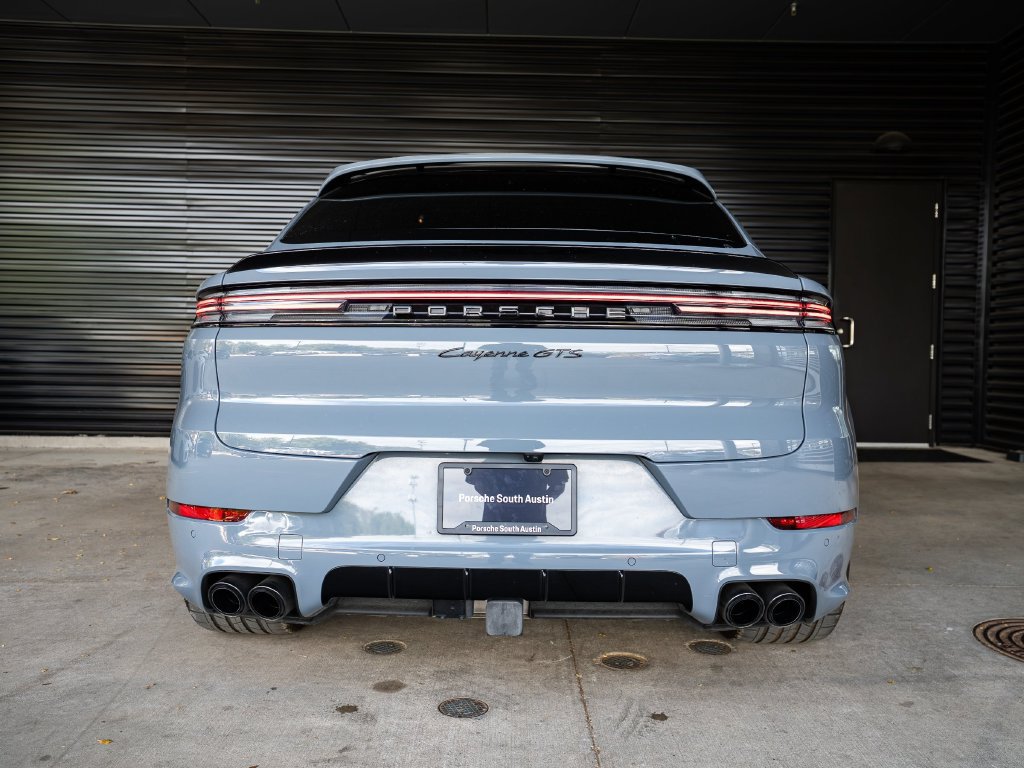 Certified 2025 Porsche Cayenne GTS AWD/4WD image 6