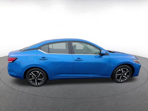 Used 2025 Nissan Sentra SV image 16