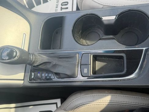 Used 2016 Hyundai Sonata Limited w/ Option Group 04 FWD image 24