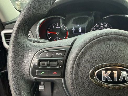 Used 2016 Kia Optima LX image 17