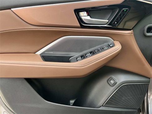 Used 2026 Acura MDX w/ Technology Package image 31